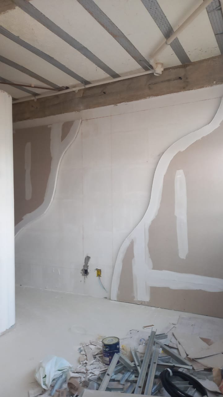 Pedreiro Reformas Construção Boiserie Porcelanato